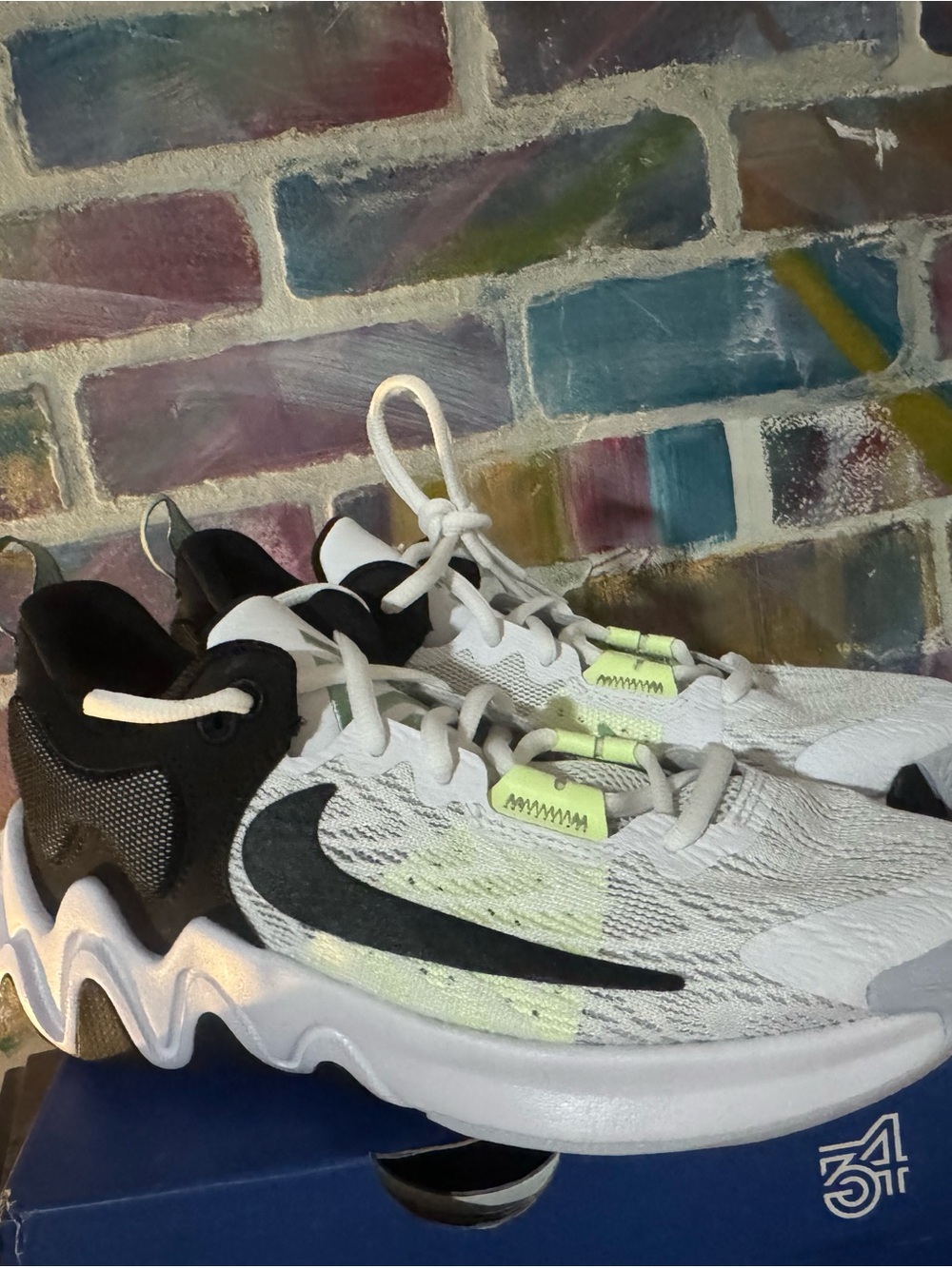 Nike Kids White Black and Neon Yellow Training Sneakers